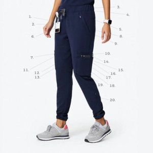 Figs Mens 20-Pocket Cargo Scrub Pants Navy (M)